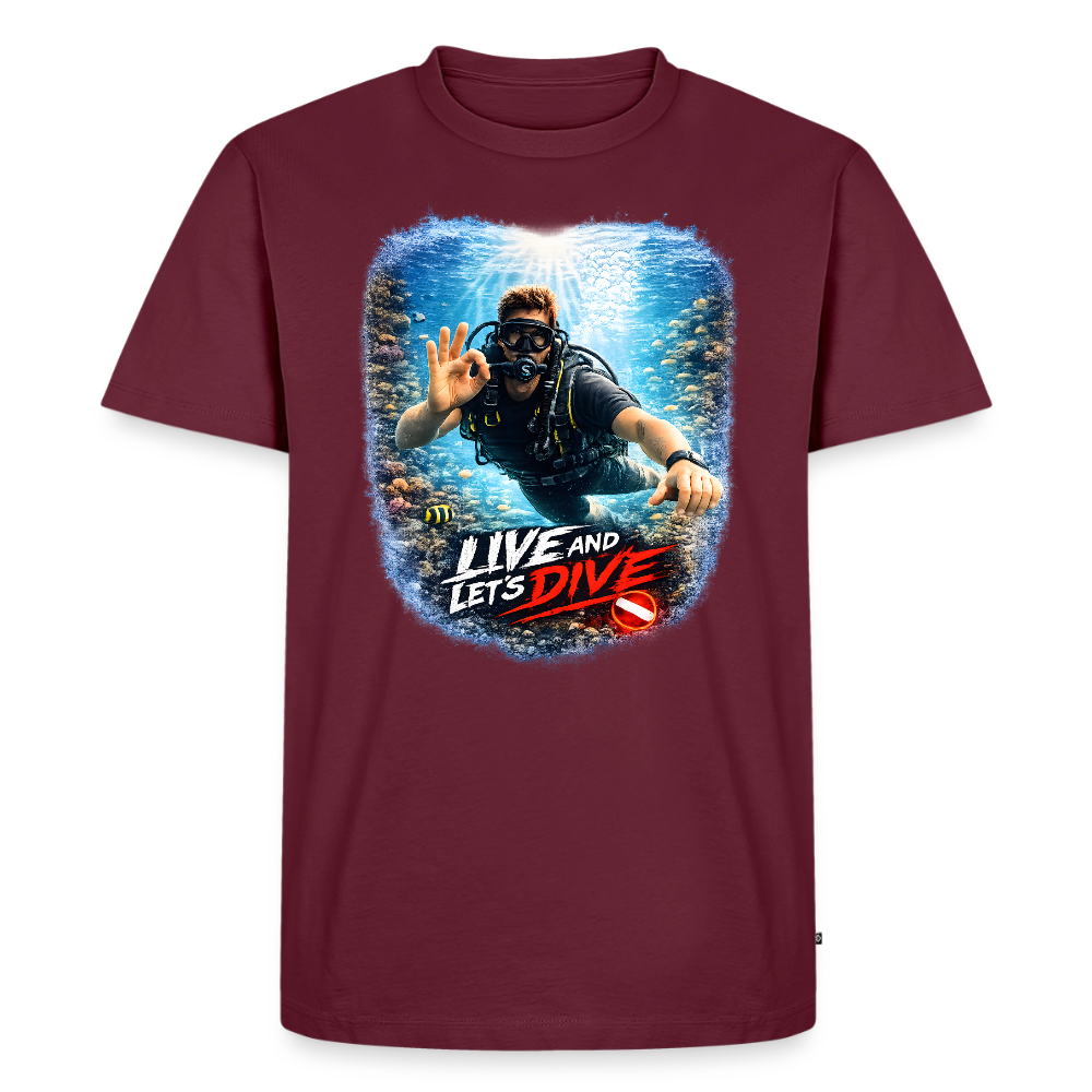 Live and Let's Dive | Tauchen | Männer Premium T-Shirt - Burgunderrot