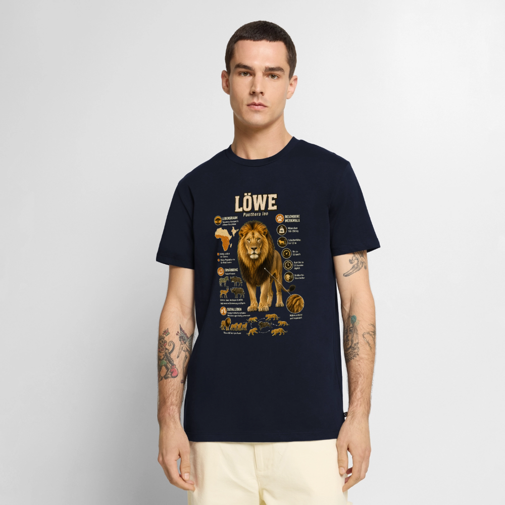 Löwe – König der Savanne | Tier-Infografik | Men’s Premium T-Shirt - Navy