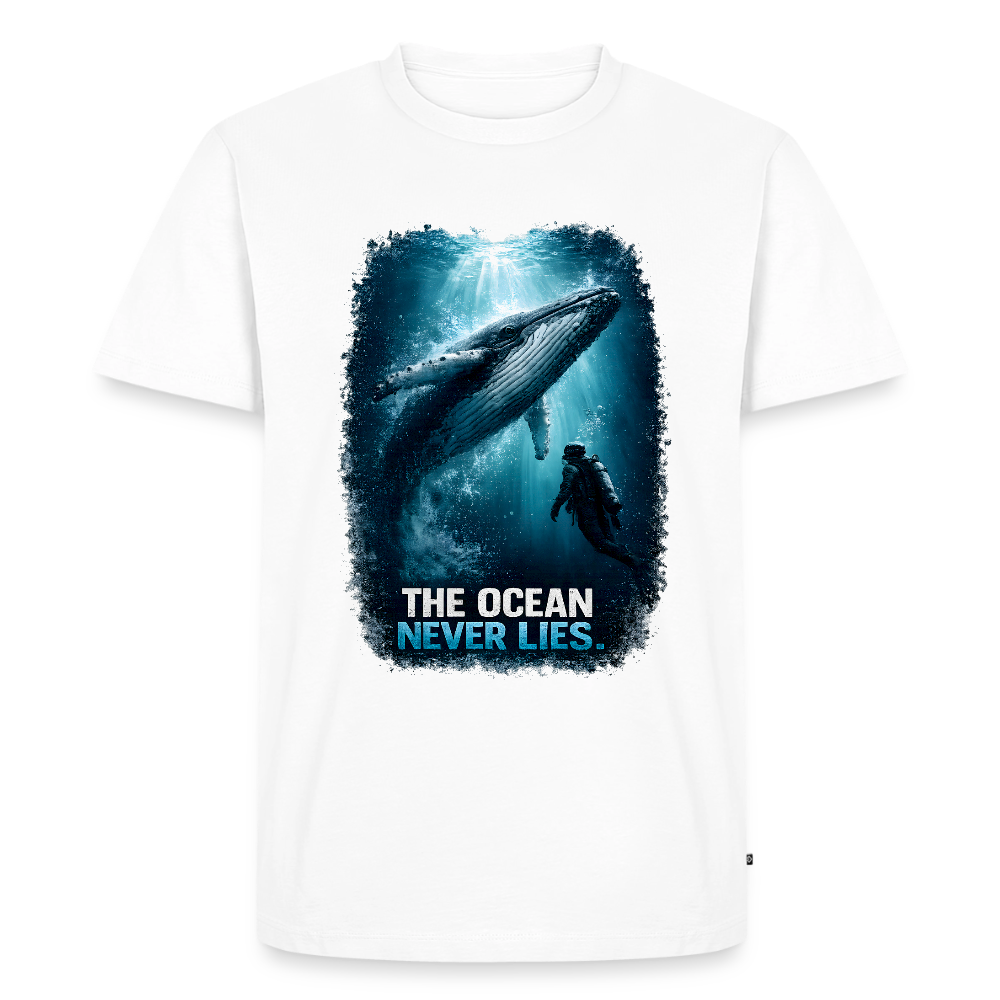The Ocean Never Lies – Buckelwal mit Taucher | Männer Premium T-Shirt - Weiß