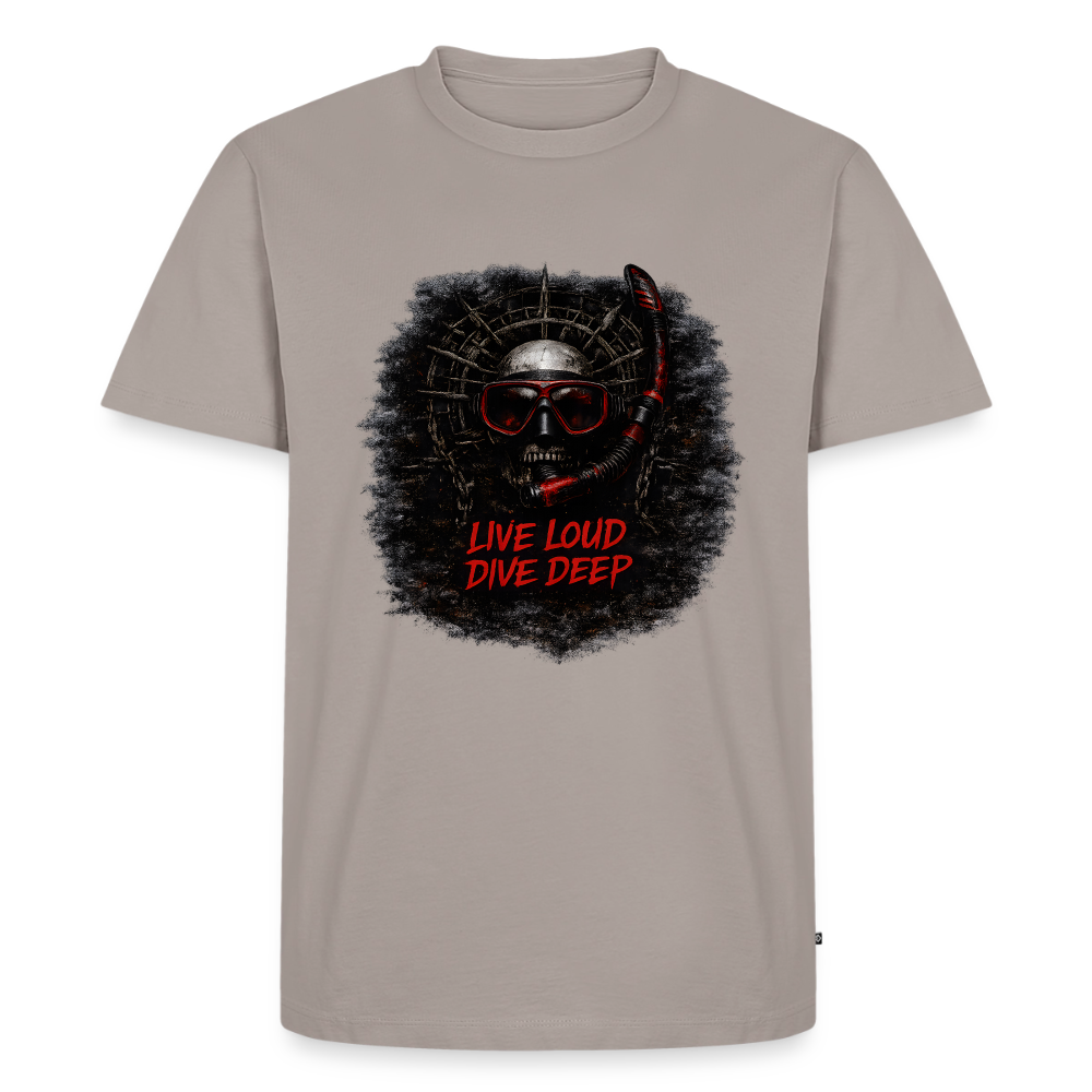 Live Loud Dive Deep – Taucher Totenkopf | Männer Premium T-Shirt - Taupe